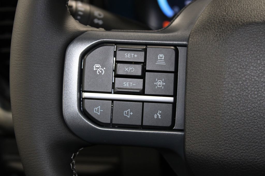 New 2026 Ford F250 Lariat w/ Black Appearance Package image 38