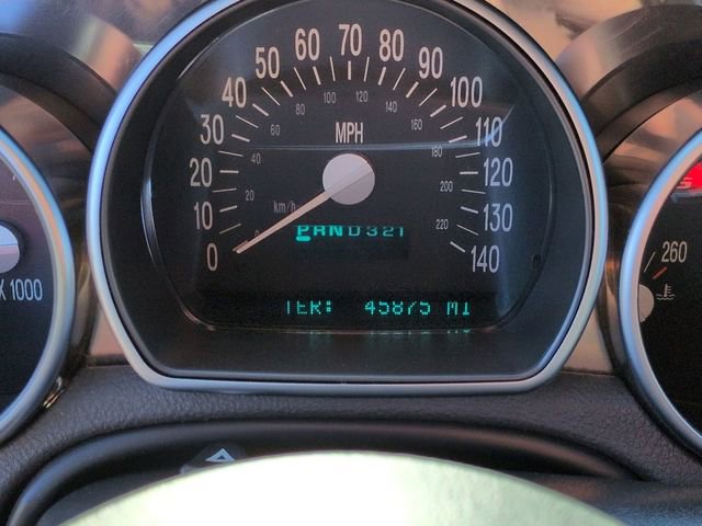 Used 2003 Chevrolet SSR w/ Preferred Equipment Group RWD image 21