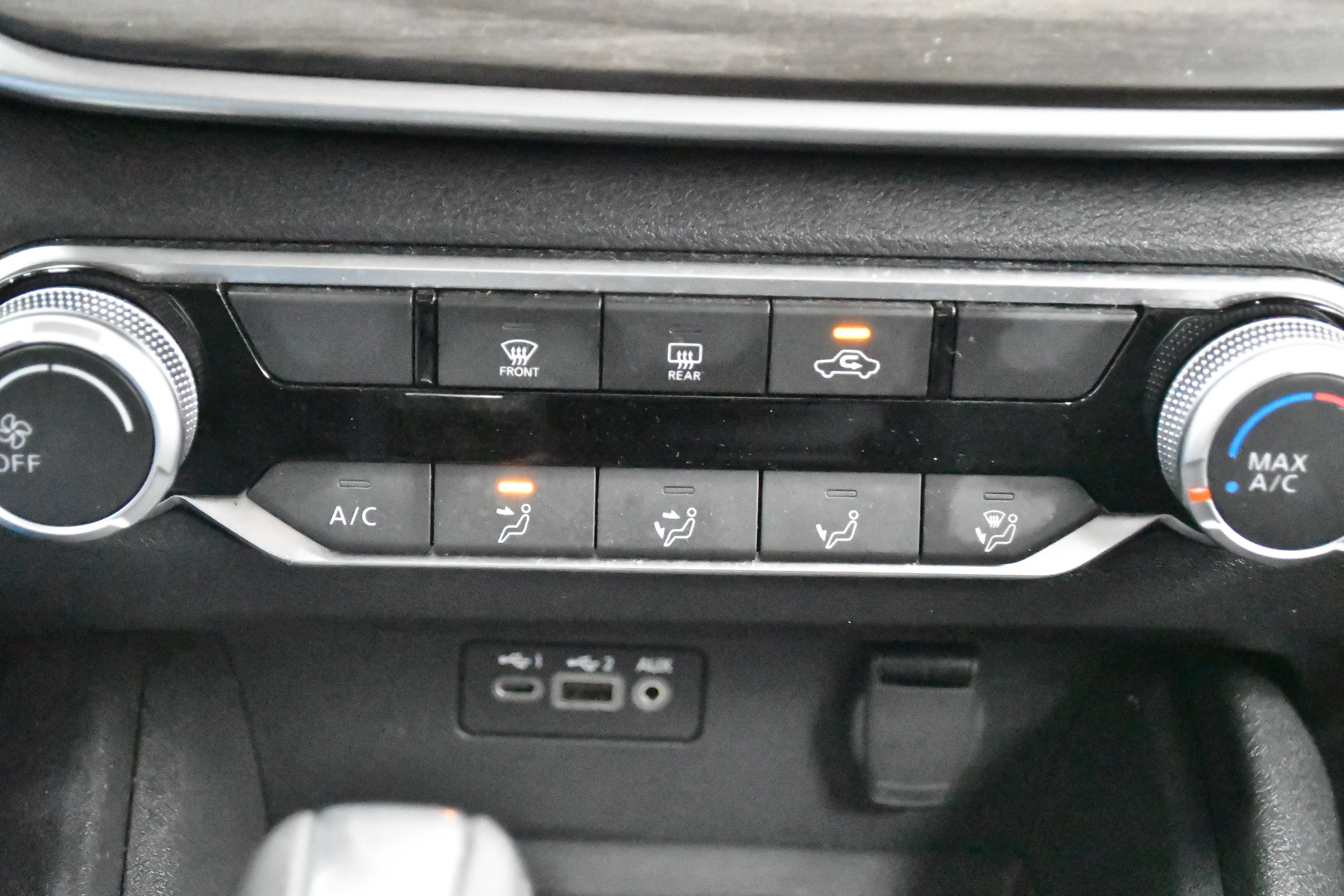 Used 2025 Nissan Altima 2.5 SV FWD image 24