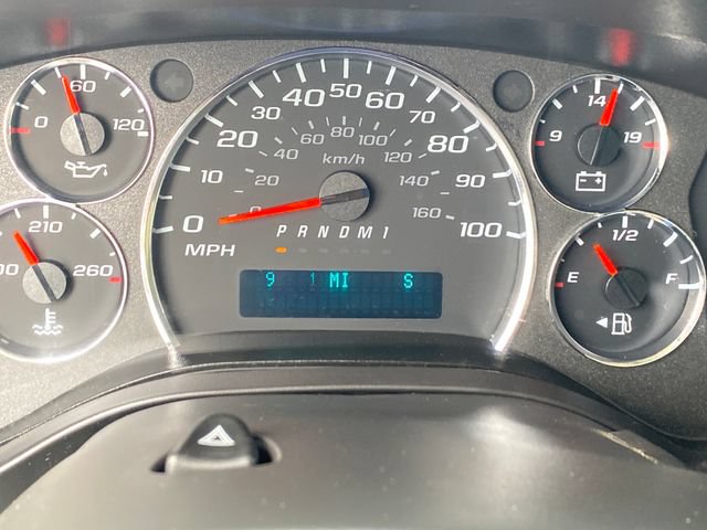 Used 2021 Chevrolet Express 2500 w/ Driver Convenience Package RWD image 10
