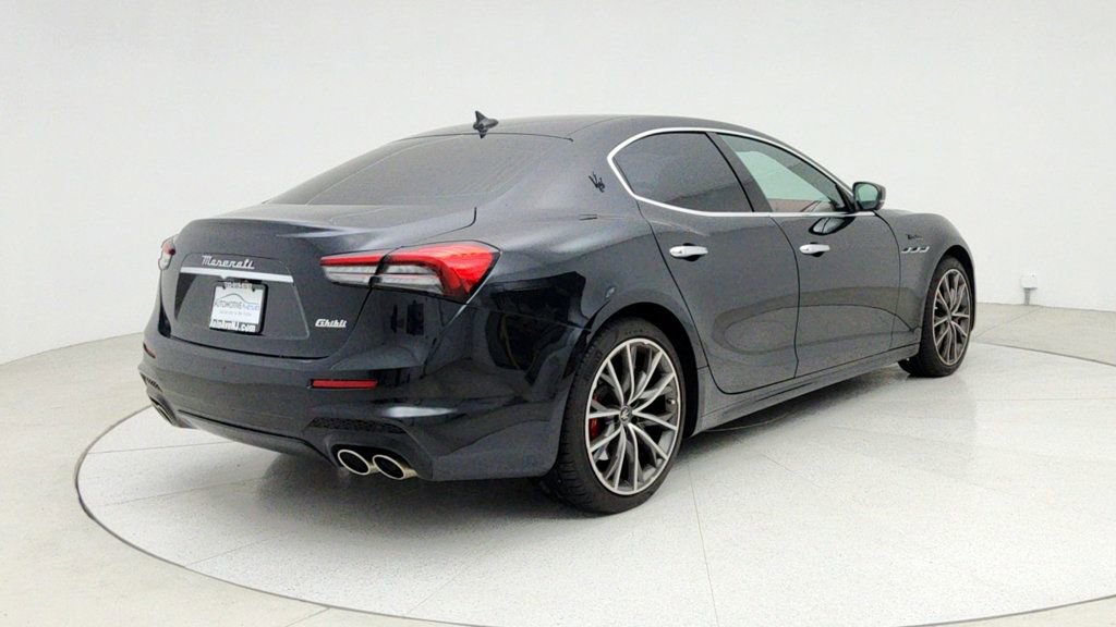Used 2023 Maserati Ghibli Modena image 5