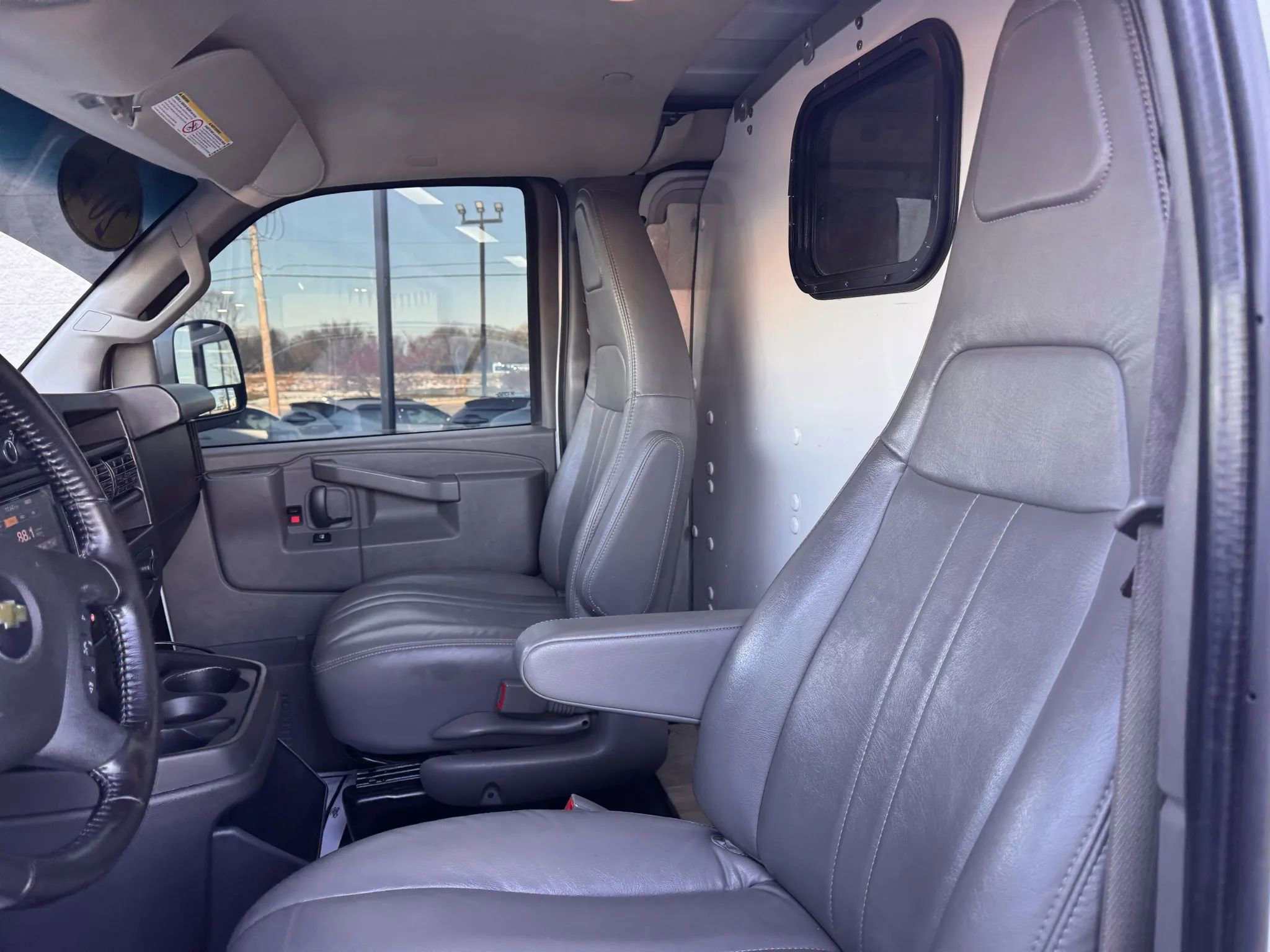 Used 2022 Chevrolet Express 2500 Extended w/ Driver Convenience Package image 10