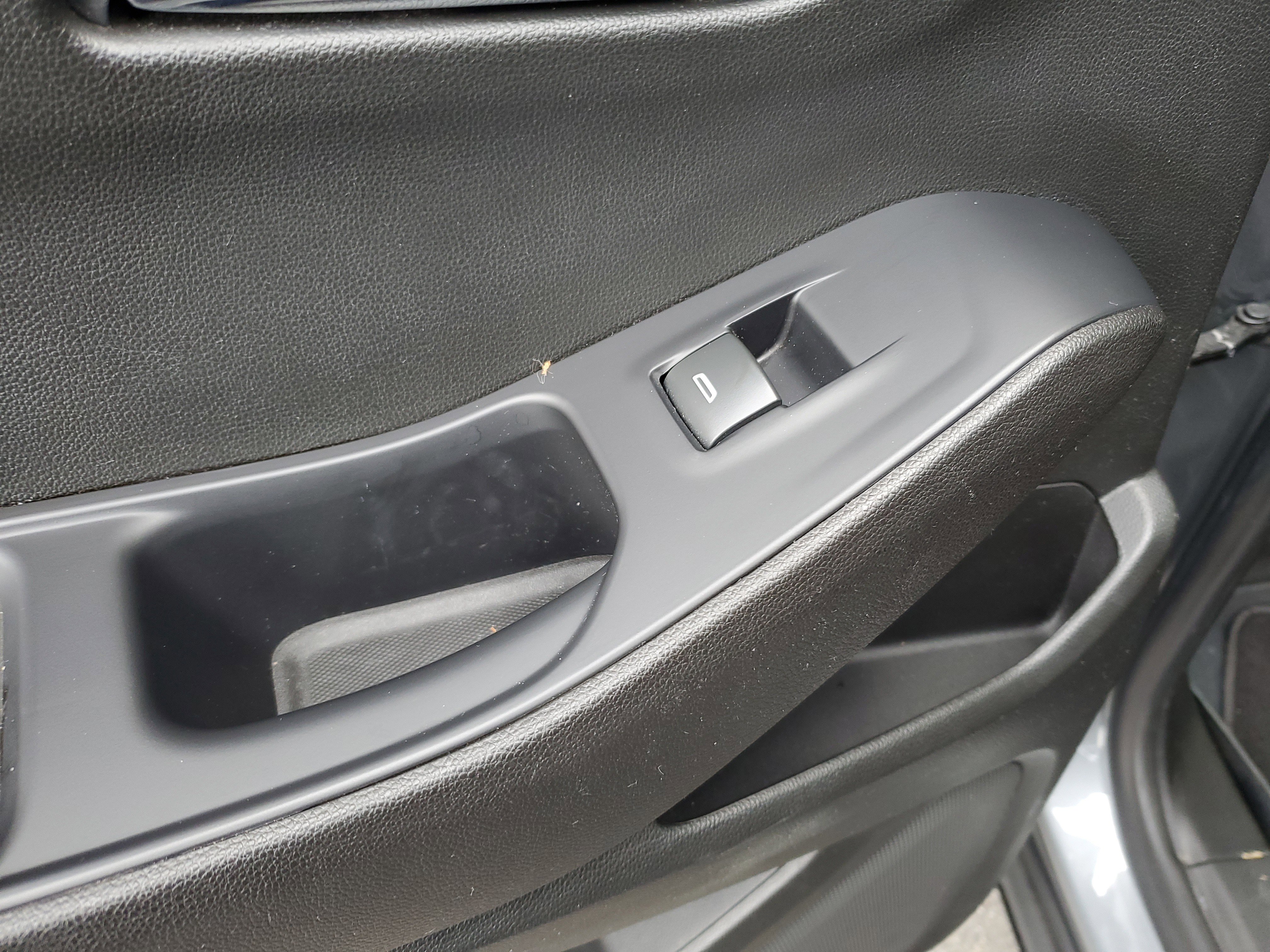 Used 2020 Chevrolet Traverse LT w/ Driver Confidence II Package image 13