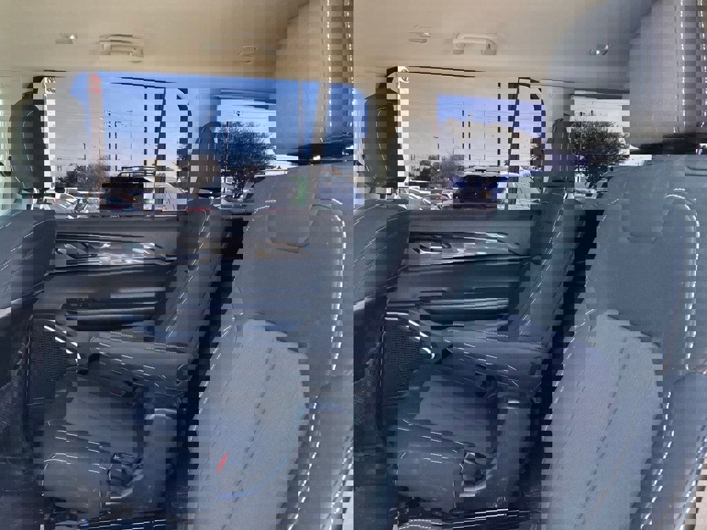 Used 2022 Jeep Grand Cherokee L Laredo w/ Luxury Tech Group I image 11