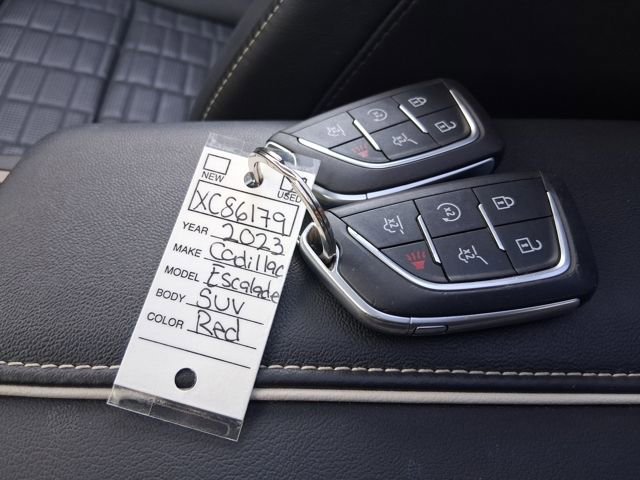 Used 2023 Cadillac Escalade Sport Platinum AWD/4WD image 30