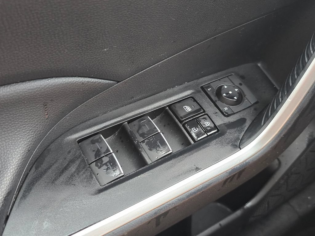 Certified 2025 Toyota RAV4 XLE AWD/4WD image 25
