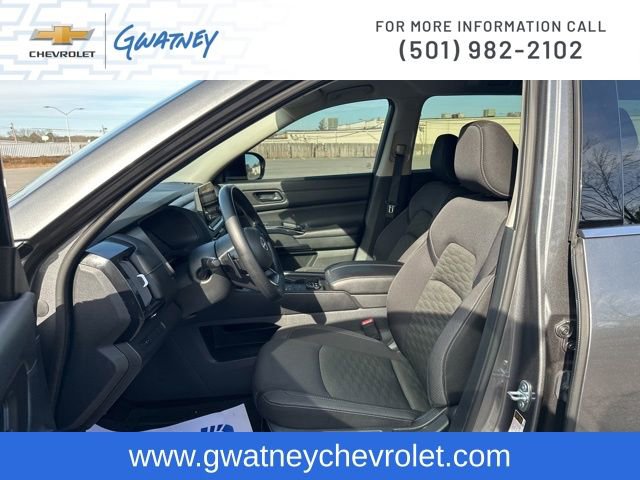 Used 2024 Nissan Pathfinder S image 21