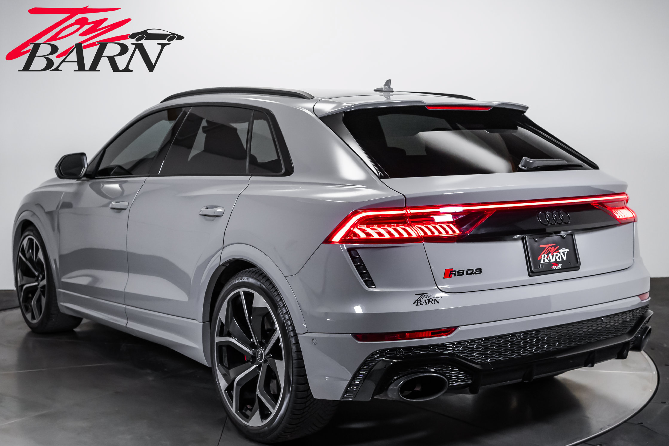 Used 2024 Audi RS Q8 AWD/4WD image 3