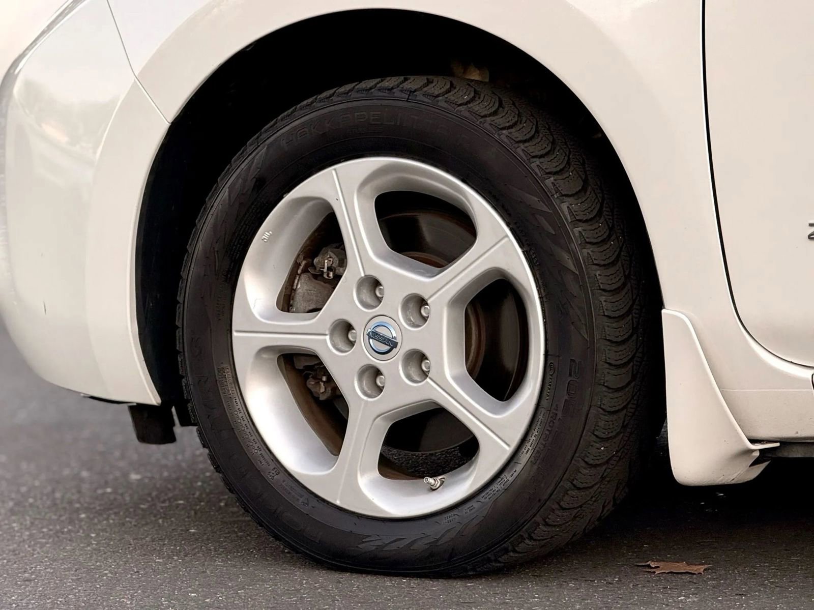 Used 2014 Nissan Leaf SV image 23