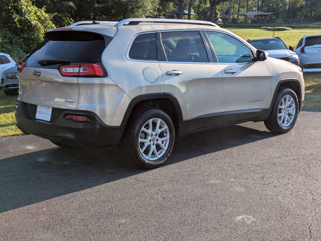 Used 2015 Jeep Cherokee Latitude FWD image 6