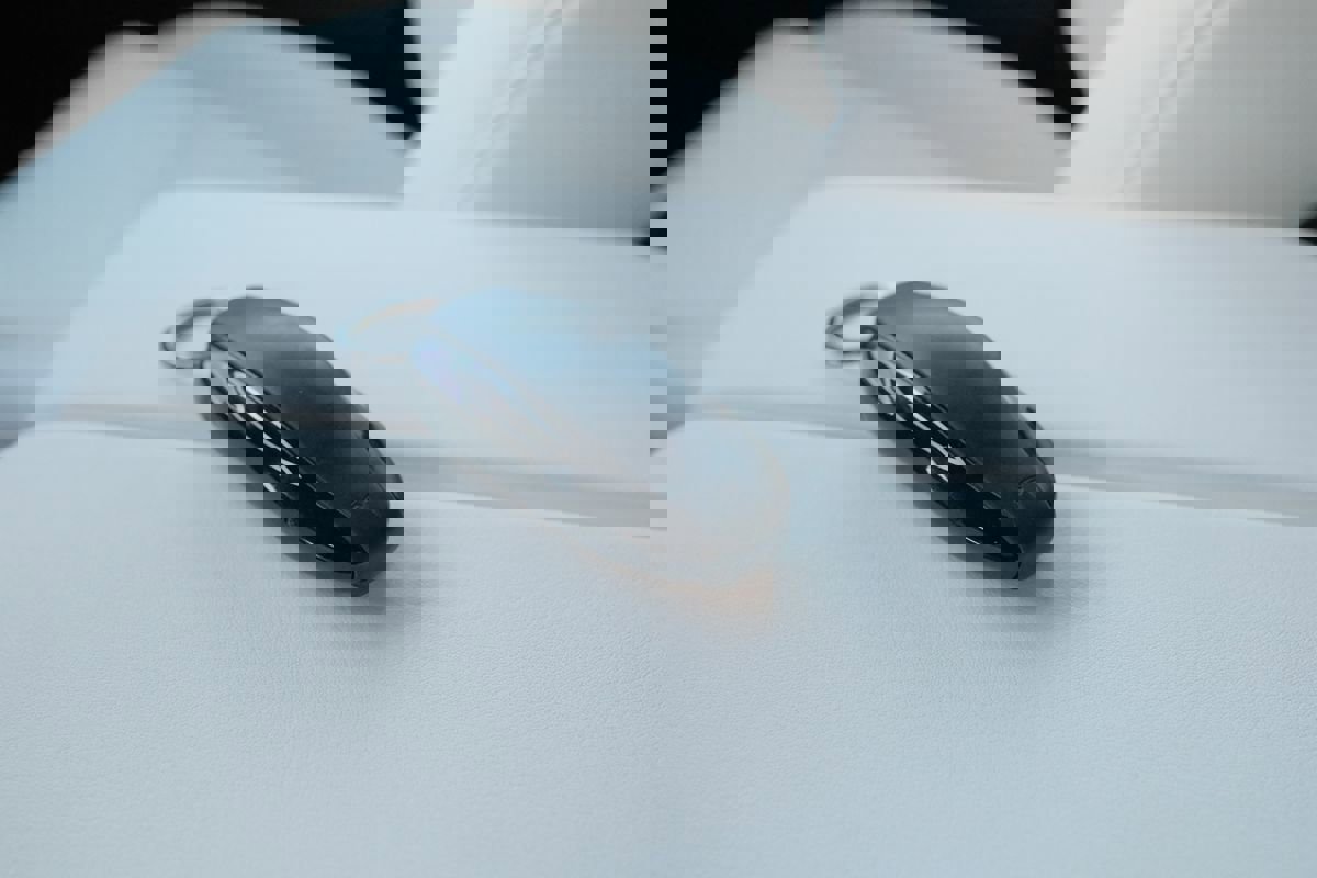 Used 2020 Tesla Model S Long Range Plus image 8