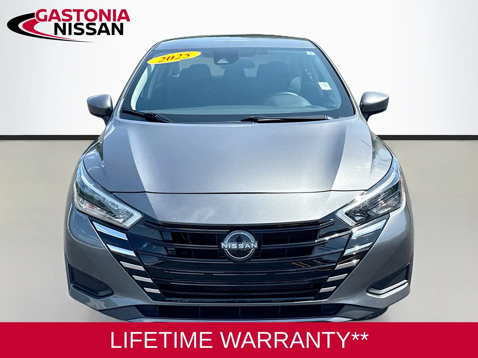 Used 2025 Nissan Versa SV FWD image 2