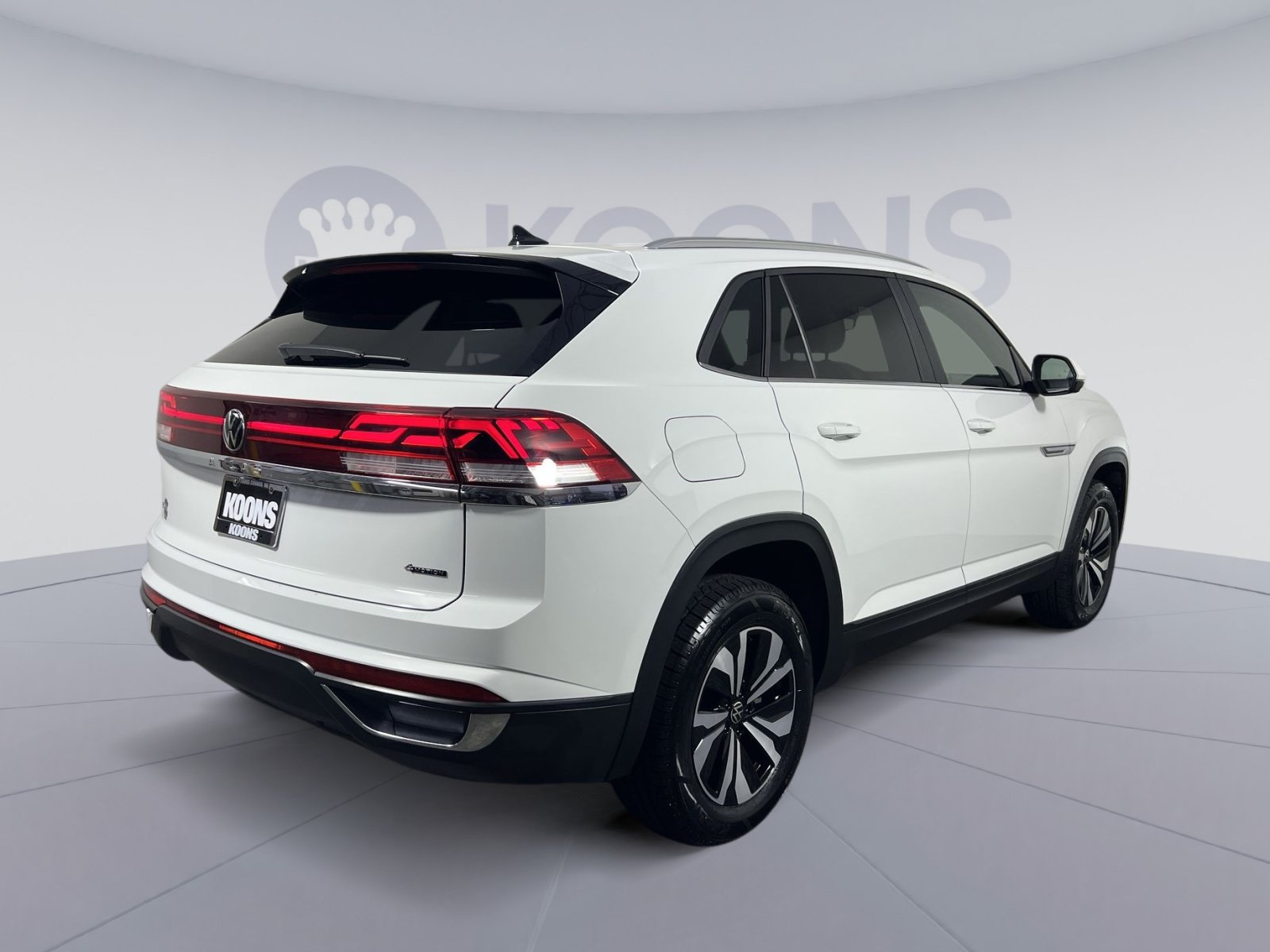 Used 2024 Volkswagen Atlas Cross Sport SE AWD/4WD image 11