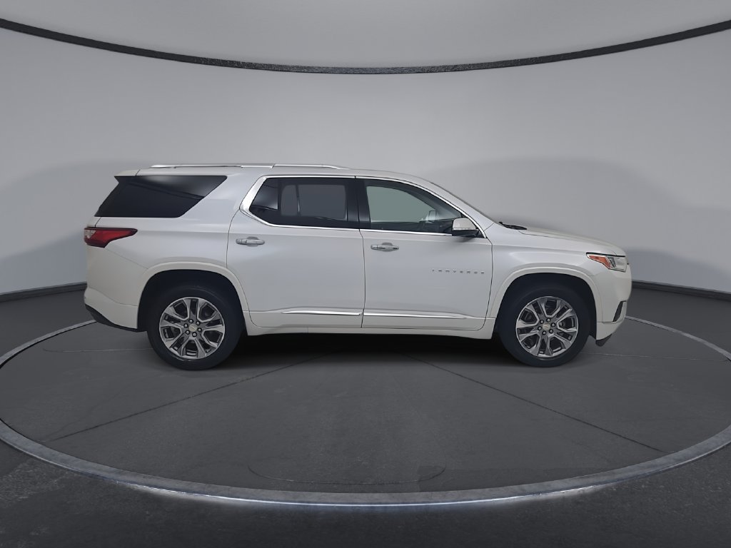 Used 2019 Chevrolet Traverse Premier w/ Driver Confidence II Package FWD image 18