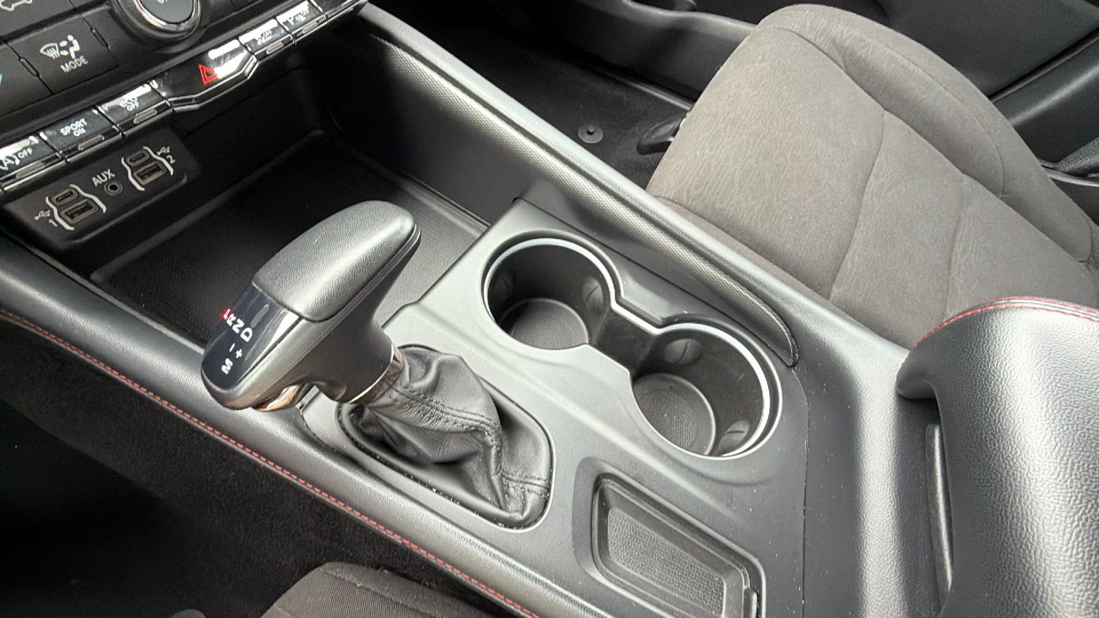 Used 2025 Dodge Durango GT AWD/4WD image 33