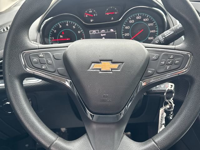 Used 2017 Chevrolet Cruze LT image 16