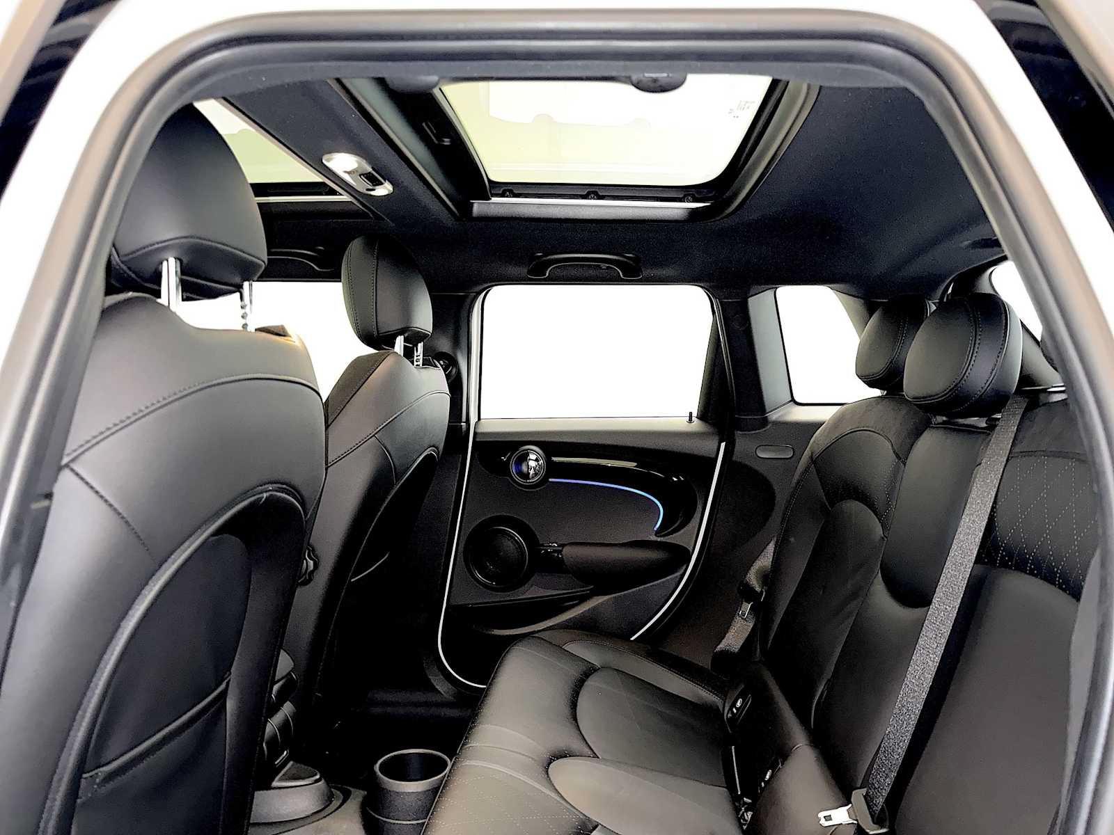 Certified 2023 MINI Cooper S w/ Signature Upholstery Package FWD image 20