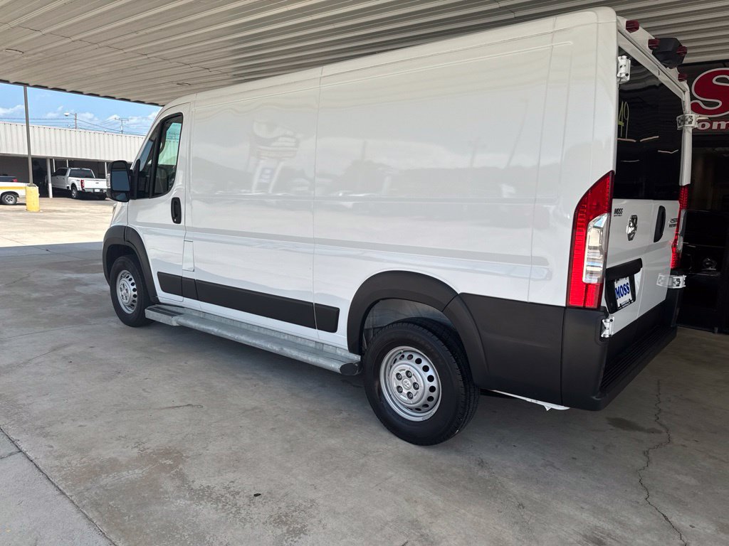Used 2025 RAM ProMaster 2500 w/ U-Haul Equipment Group FWD image 6