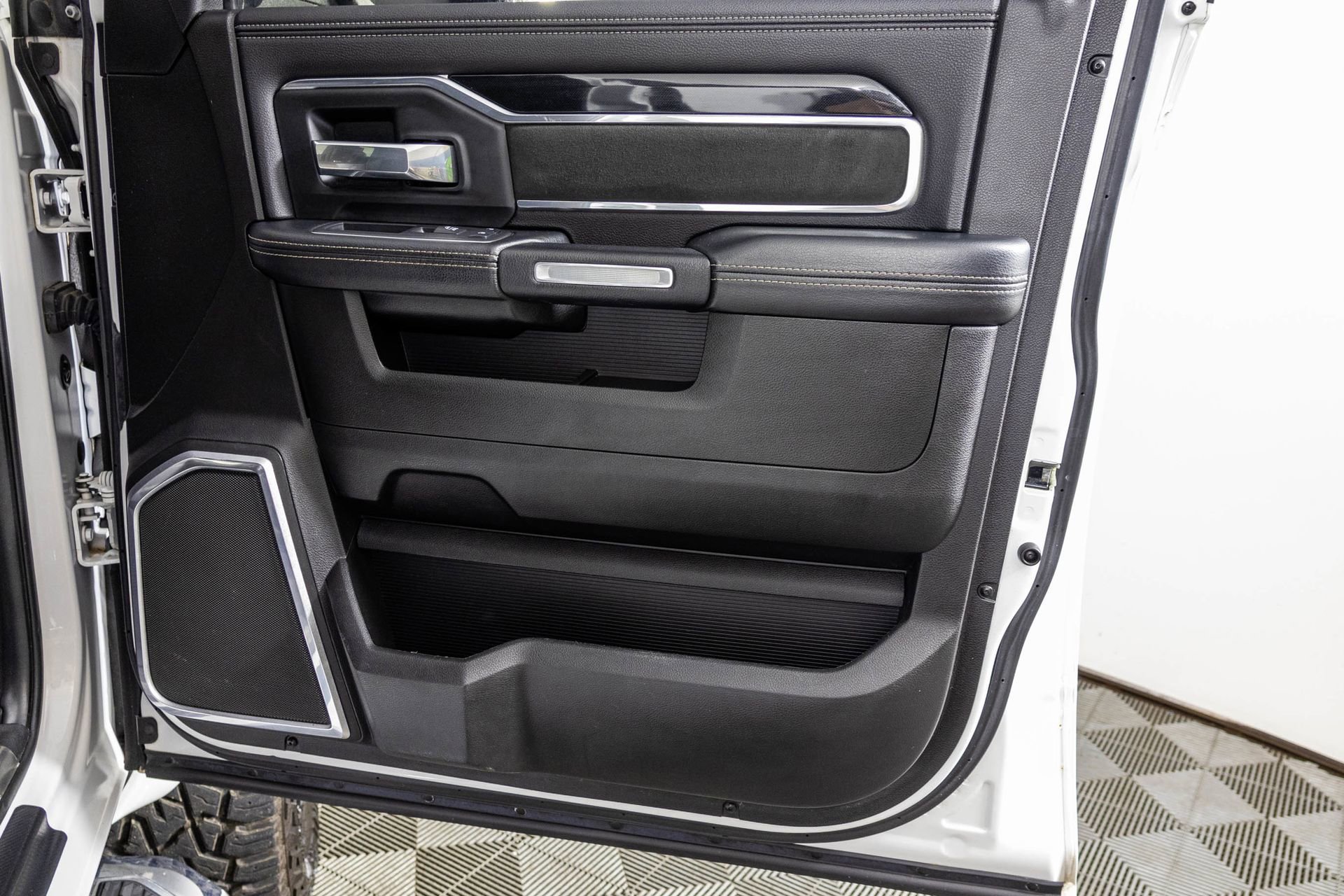 Used 2019 RAM 2500 Laramie AWD/4WD image 51