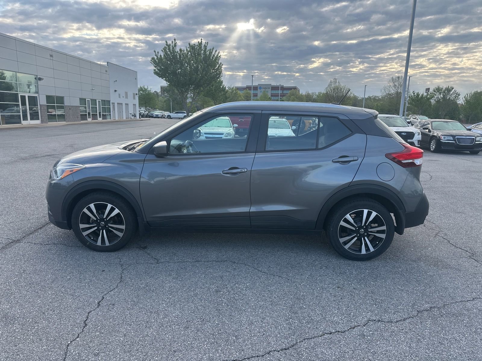 Used 2019 Nissan Kicks SV image 8