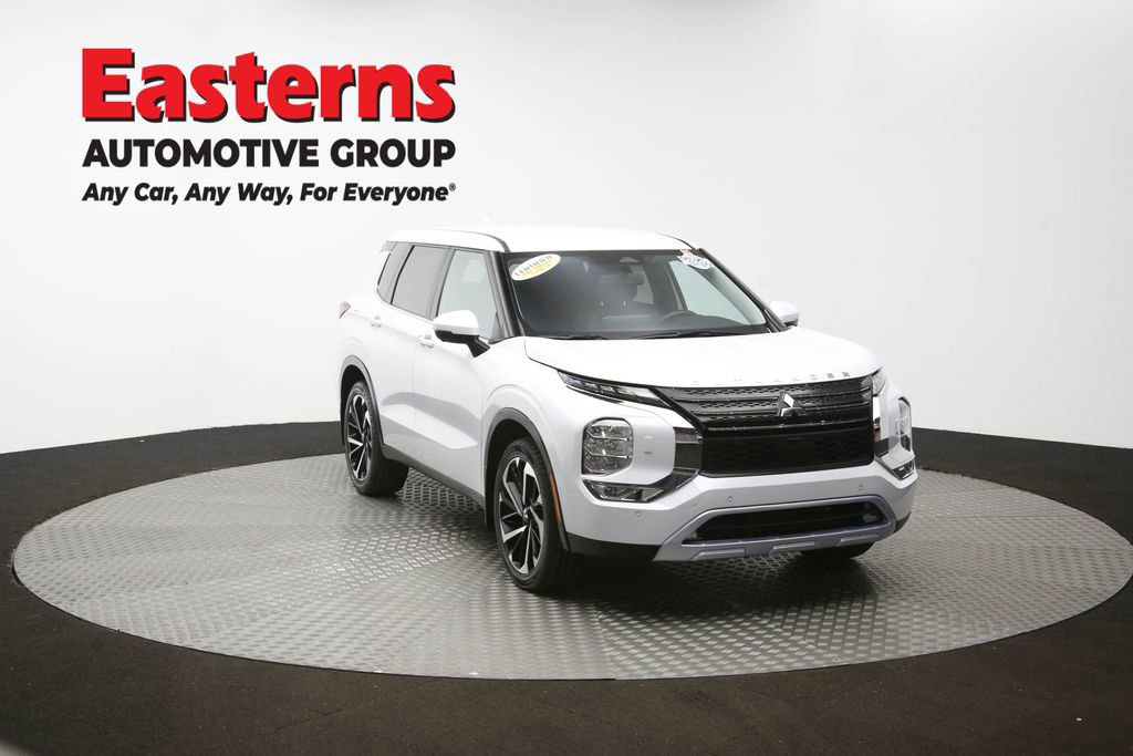 Used 2024 Mitsubishi Outlander SE image 50