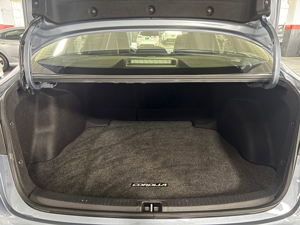 Used 2023 Toyota Corolla LE w/ Carpet Mat Package (TMS) FWD image 38