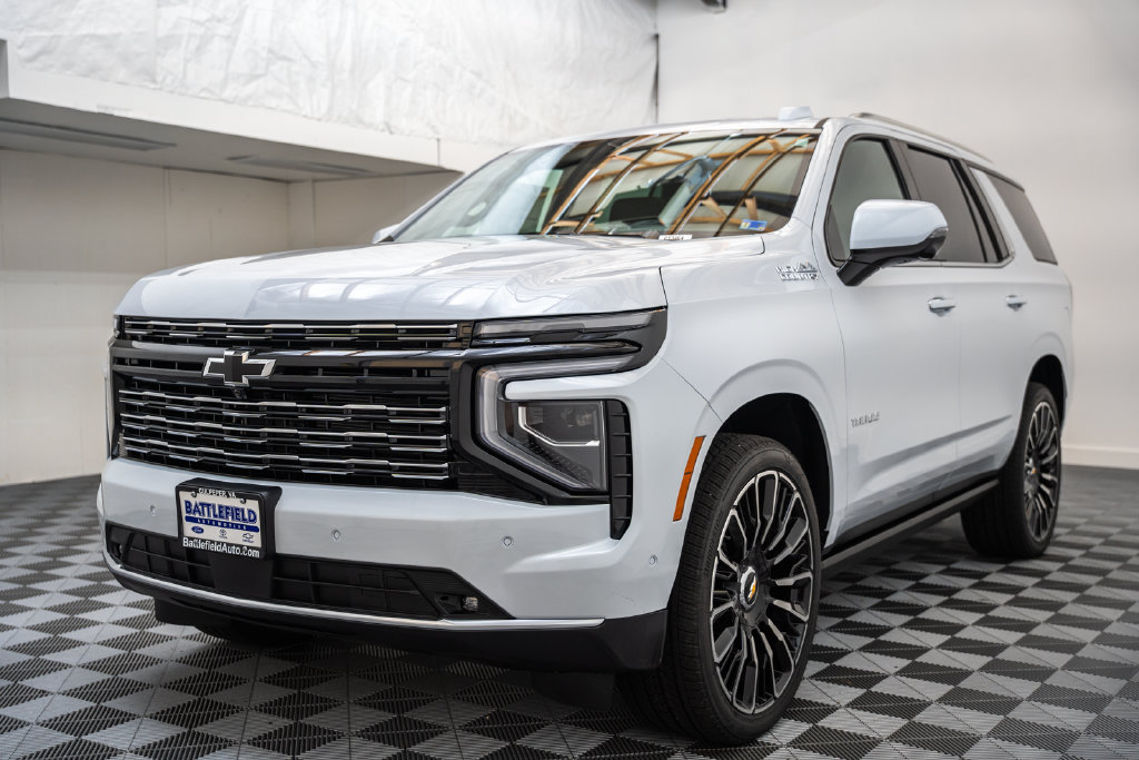 New 2026 Chevrolet Tahoe High Country AWD/4WD image 3