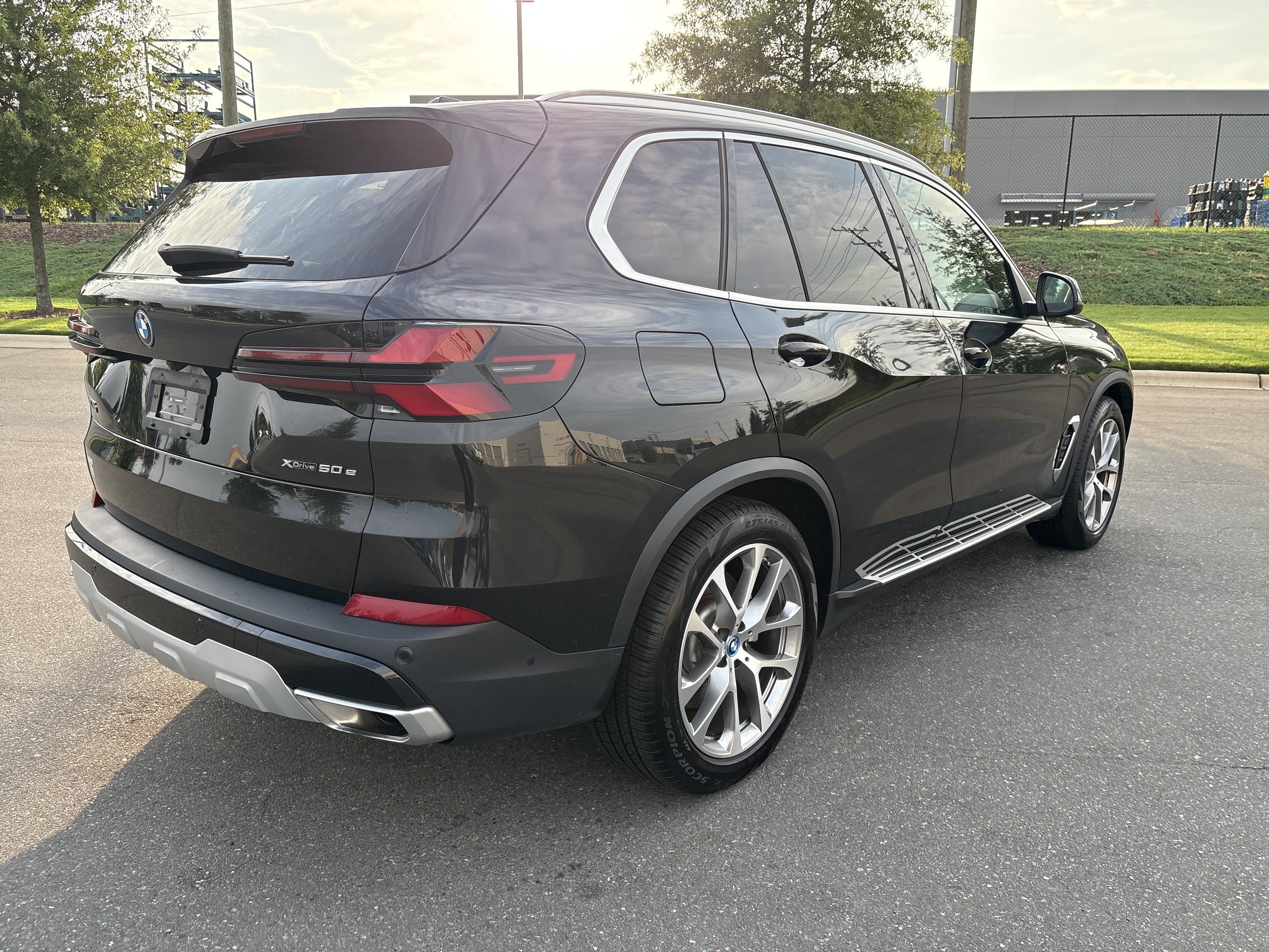 Used 2025 BMW X5 xDrive50e AWD/4WD image 9