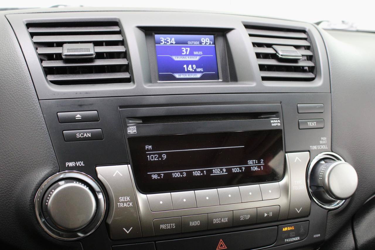 Used 2011 Toyota Highlander SE w/ Tow Pkg FWD image 61