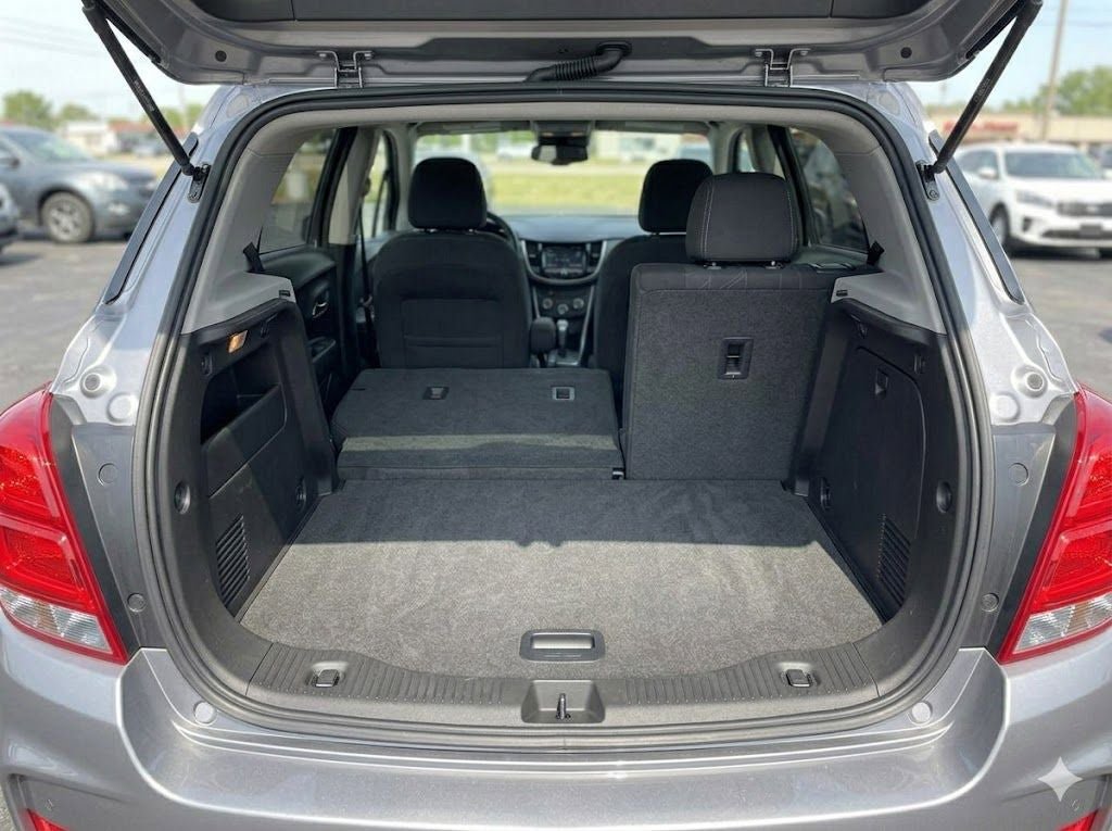 Used 2020 Chevrolet Trax LT FWD image 5