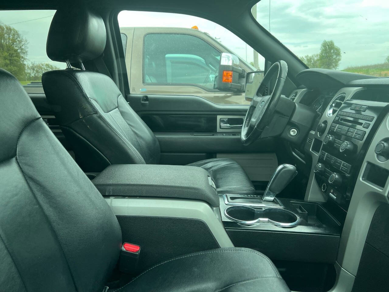 Used 2011 Ford F150 FX4 w/ FX Plus Pkg AWD/4WD image 8