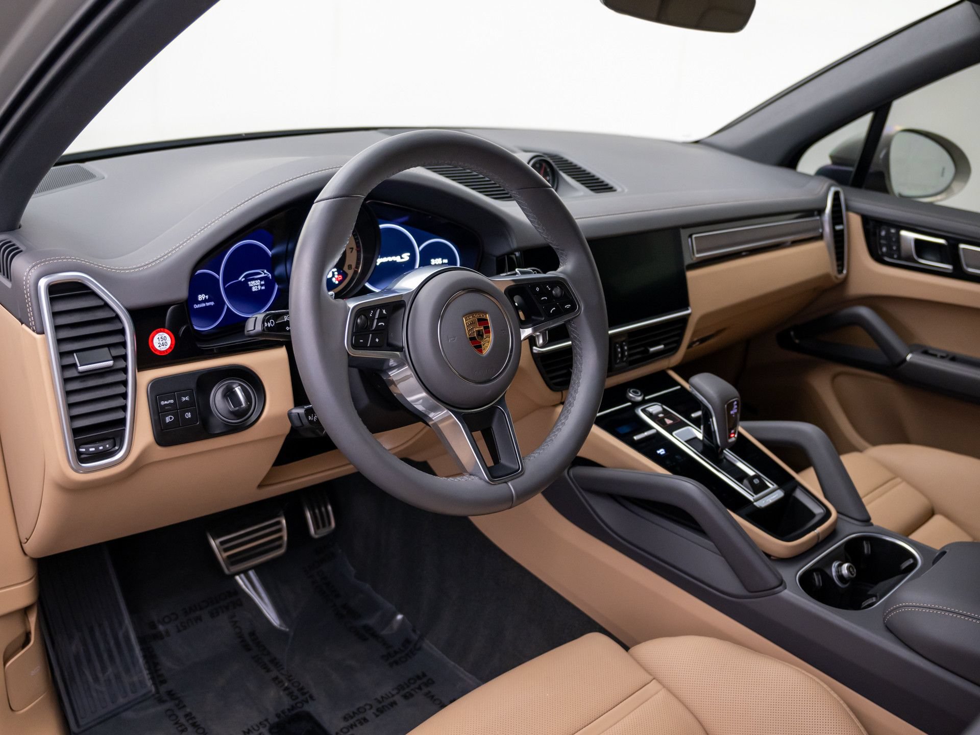 Certified 2023 Porsche Cayenne S AWD/4WD image 4