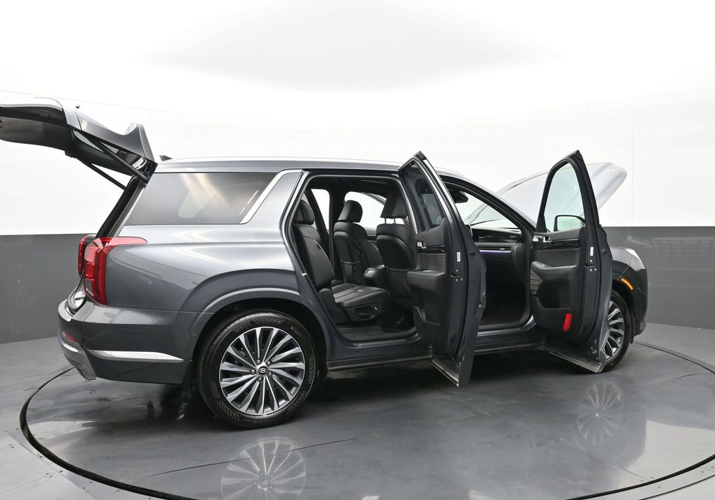 Used 2023 Hyundai Palisade Calligraphy w/ Cargo Package image 52