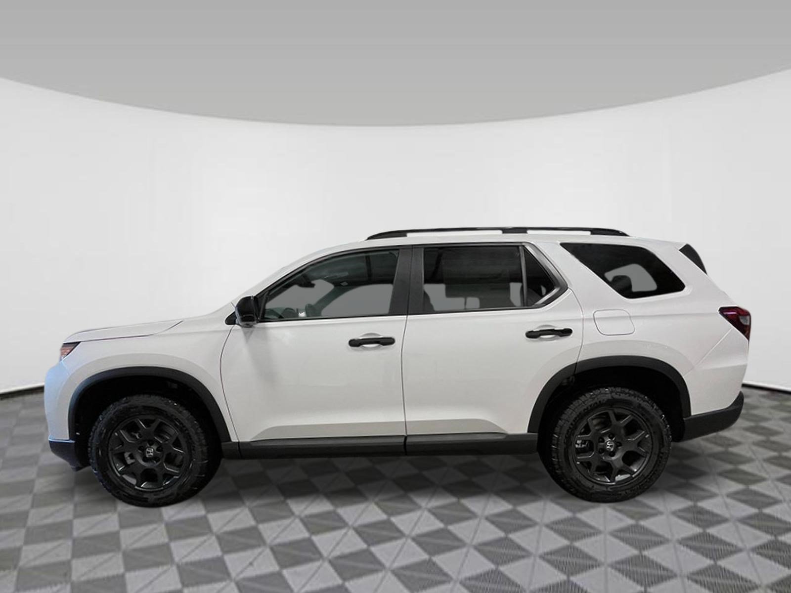 New 2026 Honda Pilot TrailSport image 3