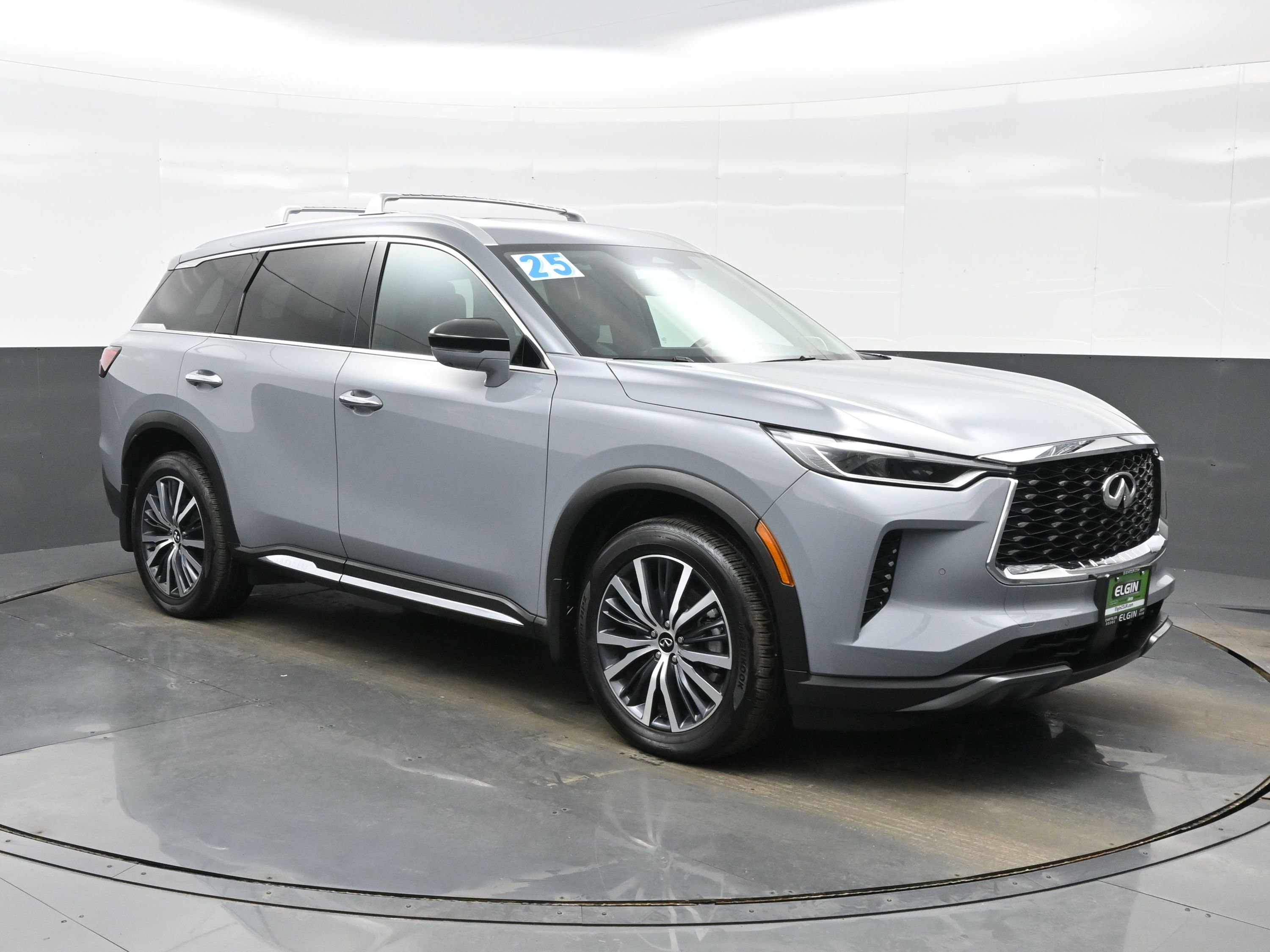 Used 2025 INFINITI QX60 Sensory w/ Vision Package image 8