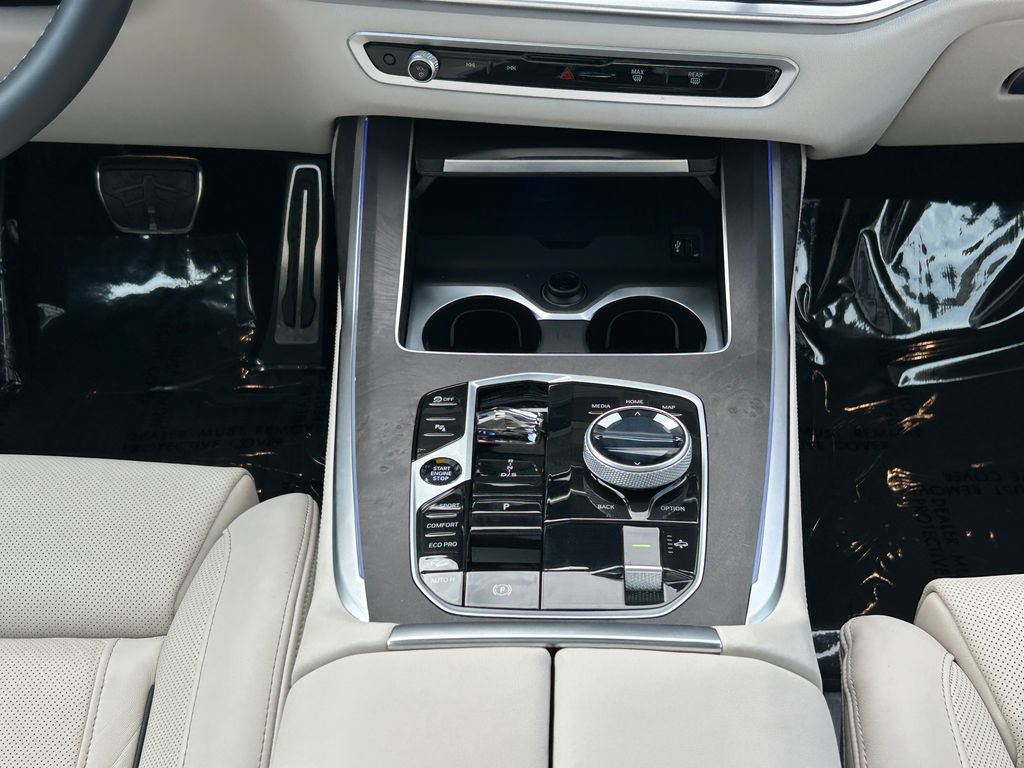 Used 2026 BMW X7 M60i AWD/4WD image 27