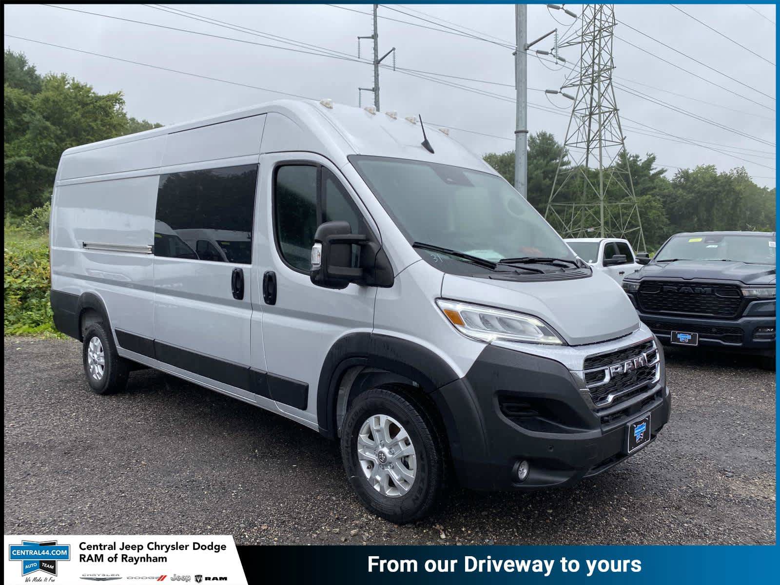 Used 2025 RAM ProMaster 3500 w/ Quick Order Package 22H SLT+ FWD image 1