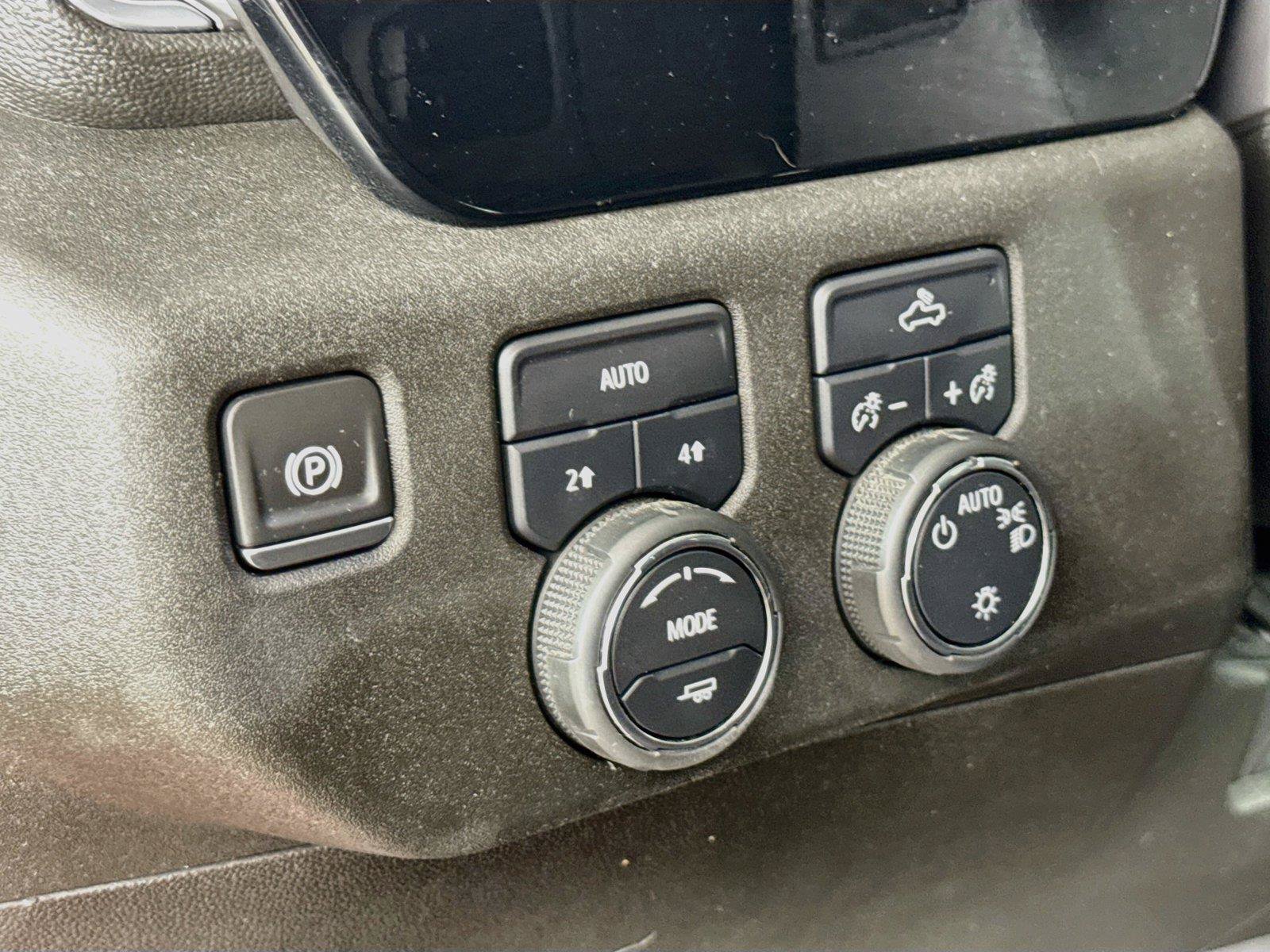 Used 2023 Chevrolet Silverado 1500 LT AWD/4WD image 15