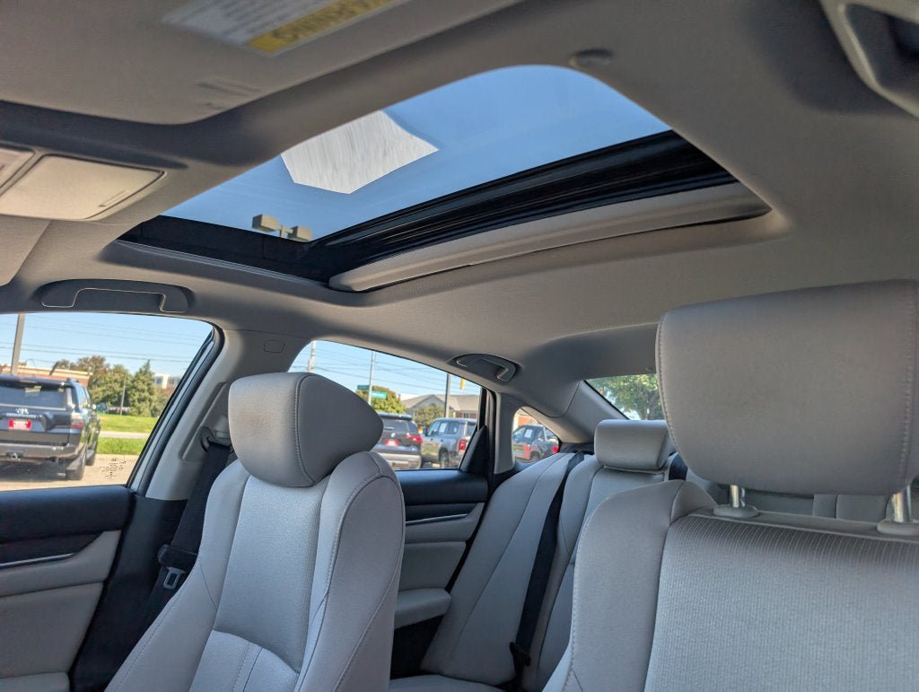 Used 2020 Honda Accord EX image 26