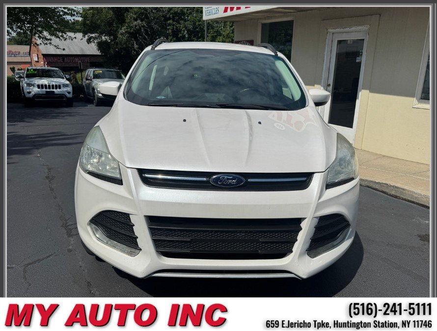 Used 2014 Ford Escape SE w/ Equipment Group 201A AWD/4WD image 2