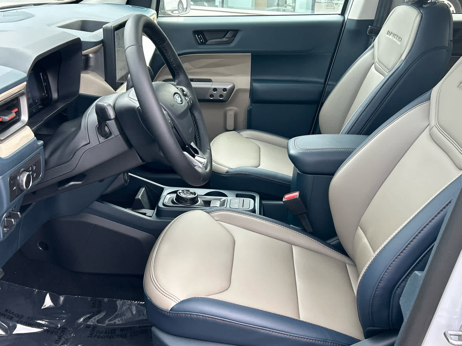 New 2025 Ford Maverick Lariat w/ 4K Tow Package image 34