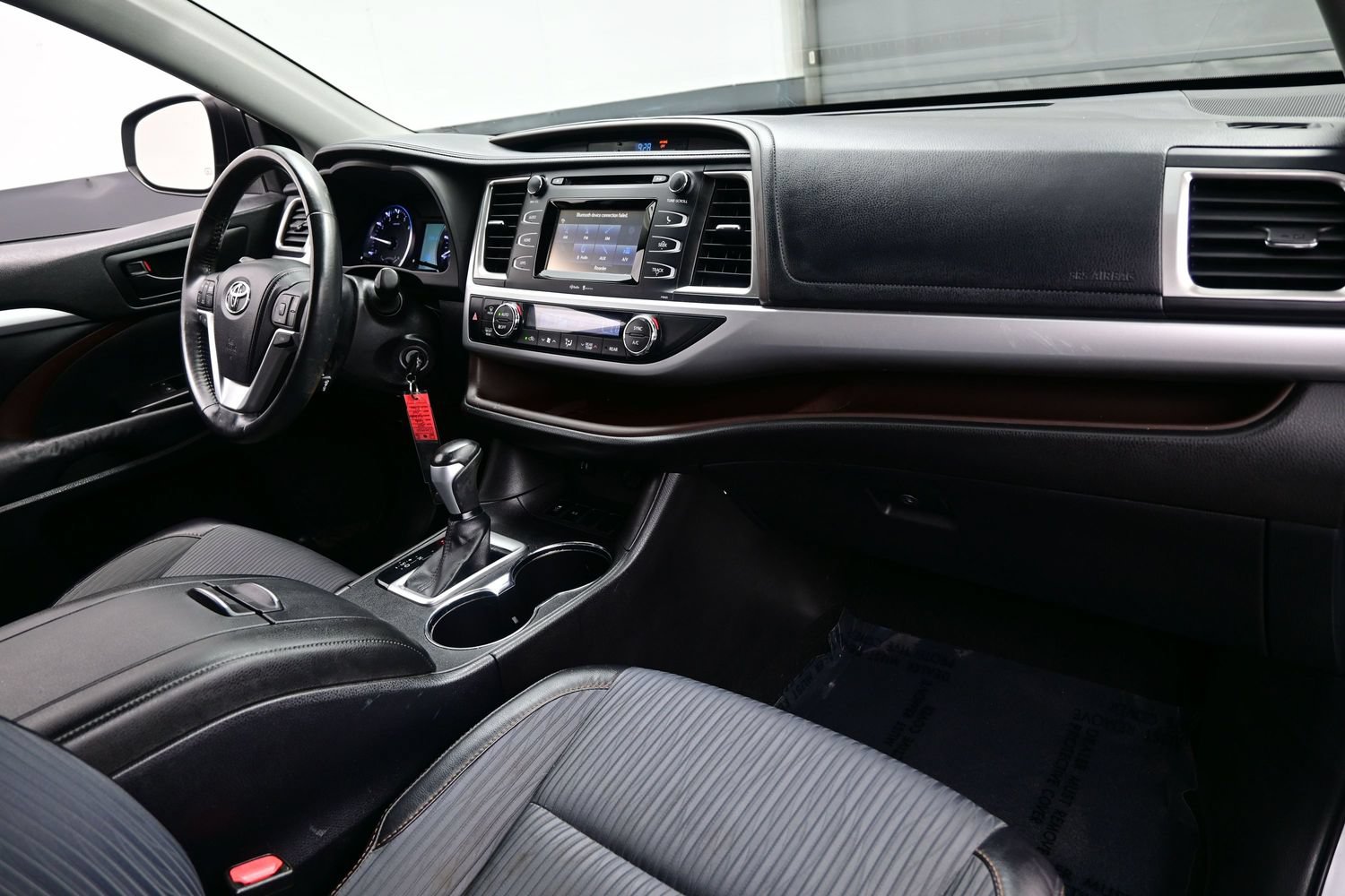 Used 2014 Toyota Highlander Plus FWD image 14