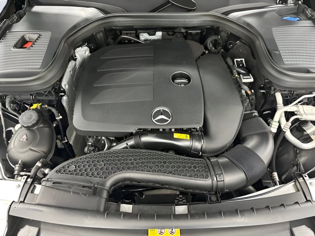 Certified 2022 Mercedes-Benz GLC 300 4MATIC image 9