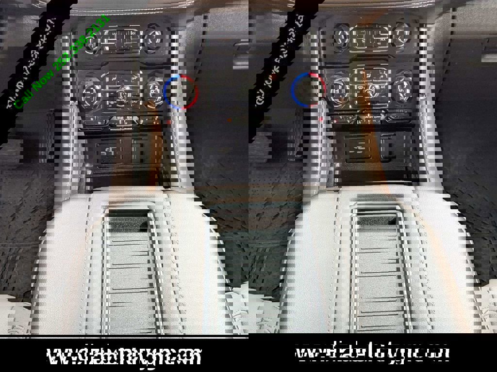 Used 2024 Chevrolet Tahoe Z71 w/ Luxury Package image 23