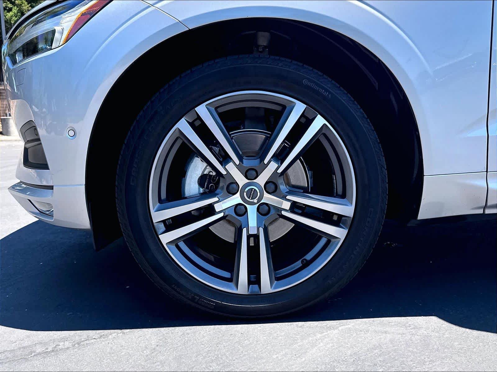 Used 2019 Volvo XC60 T5 Momentum w/ Advanced Package AWD/4WD image 12