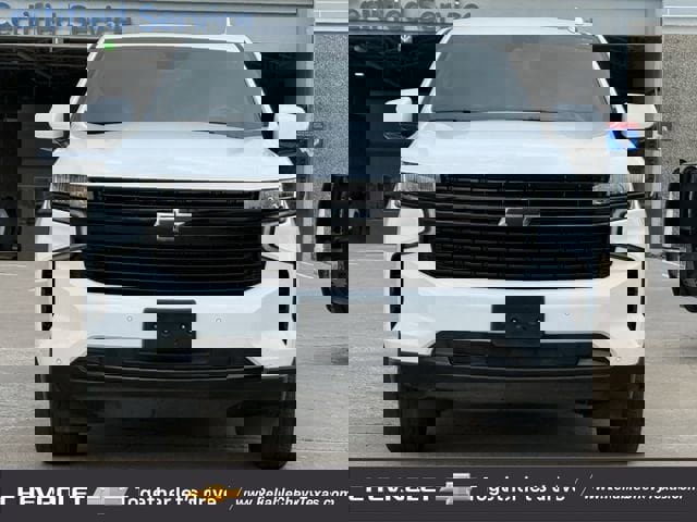 Used 2023 Chevrolet Suburban RST AWD/4WD image 3