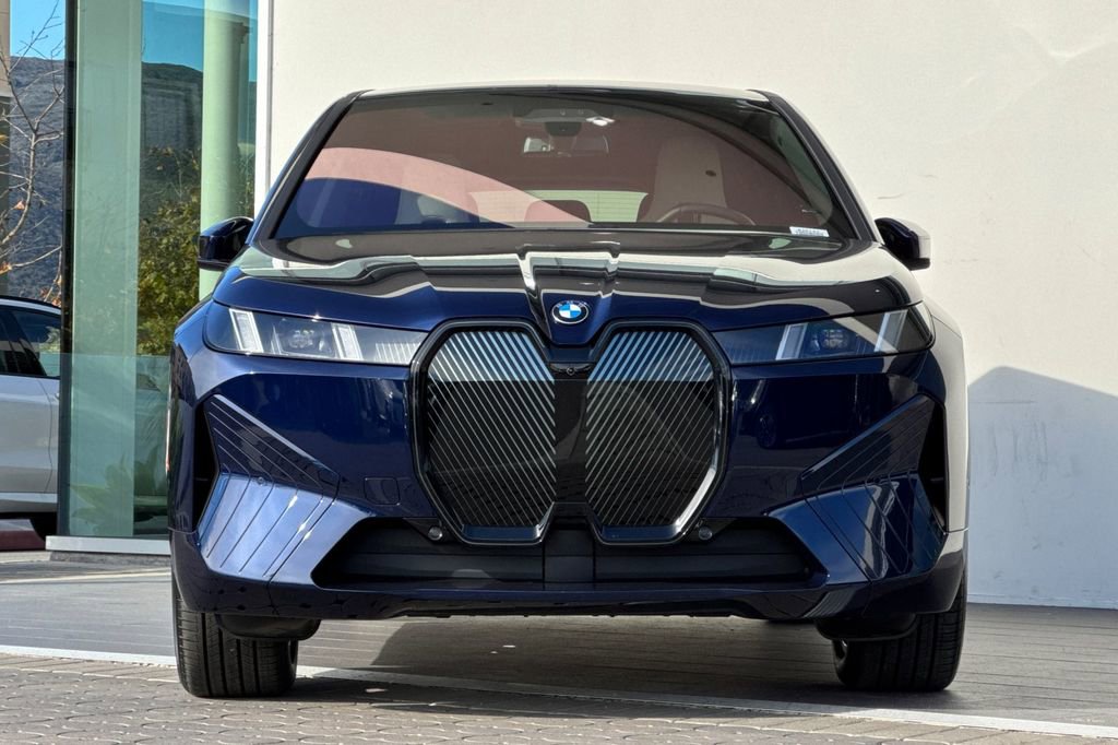 New 2026 BMW iX xDrive60 AWD/4WD image 8