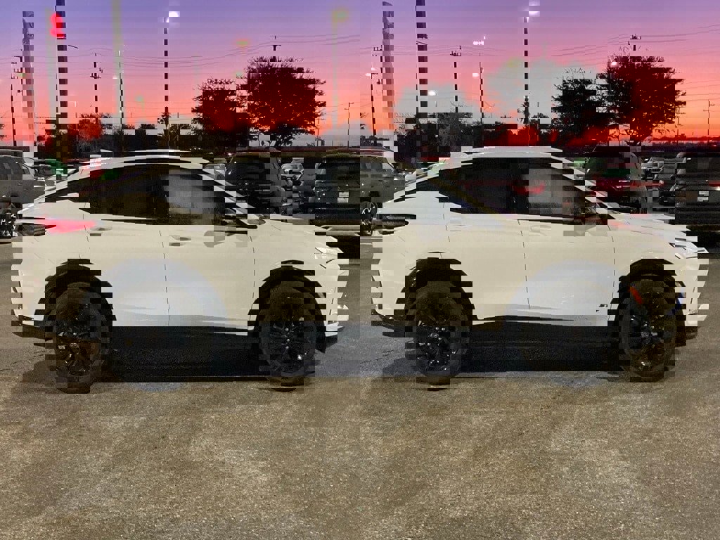 Used 2025 Buick Envista Sport Touring image 4