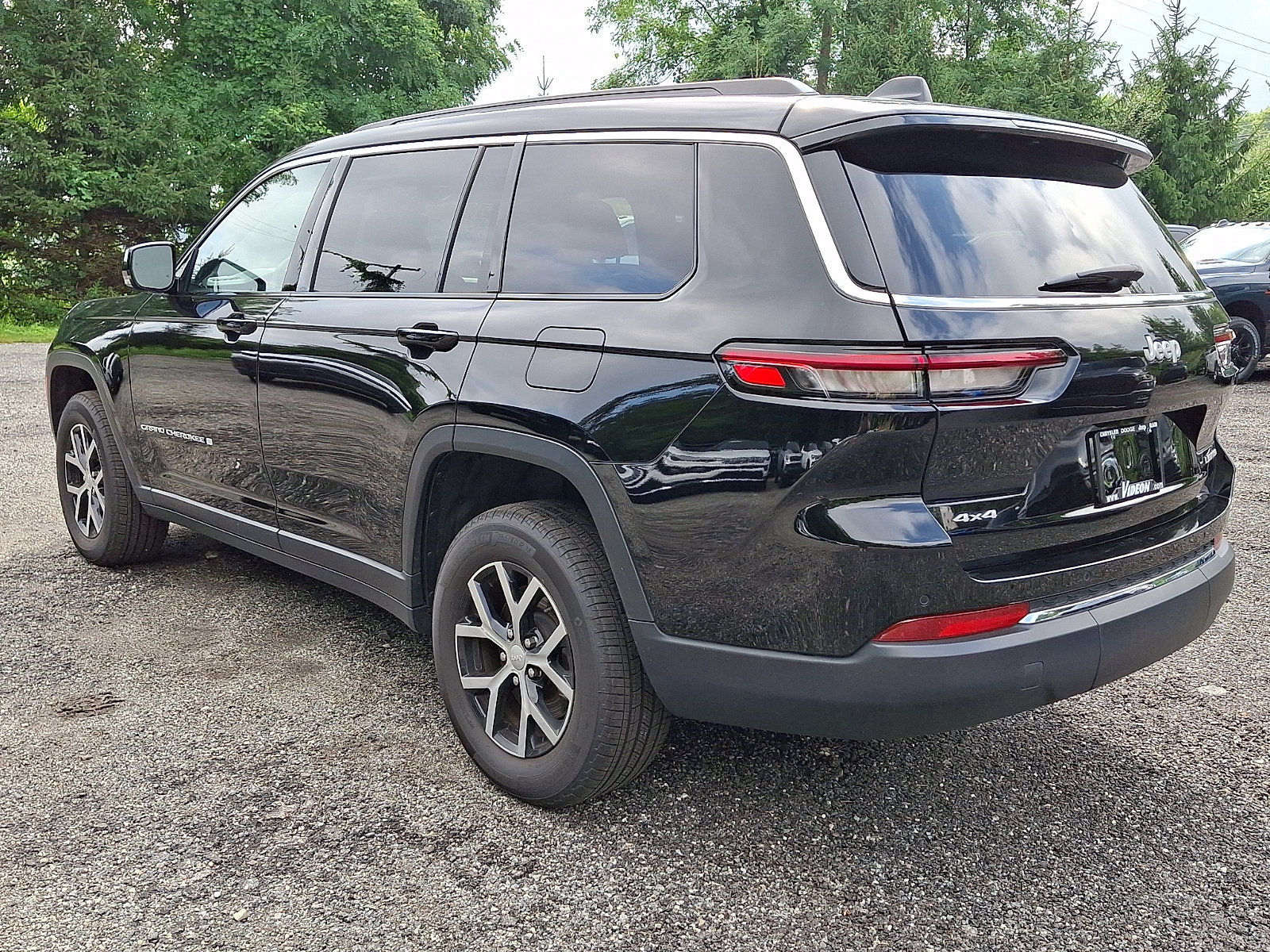 Certified 2025 Jeep Grand Cherokee L Limited AWD/4WD image 4
