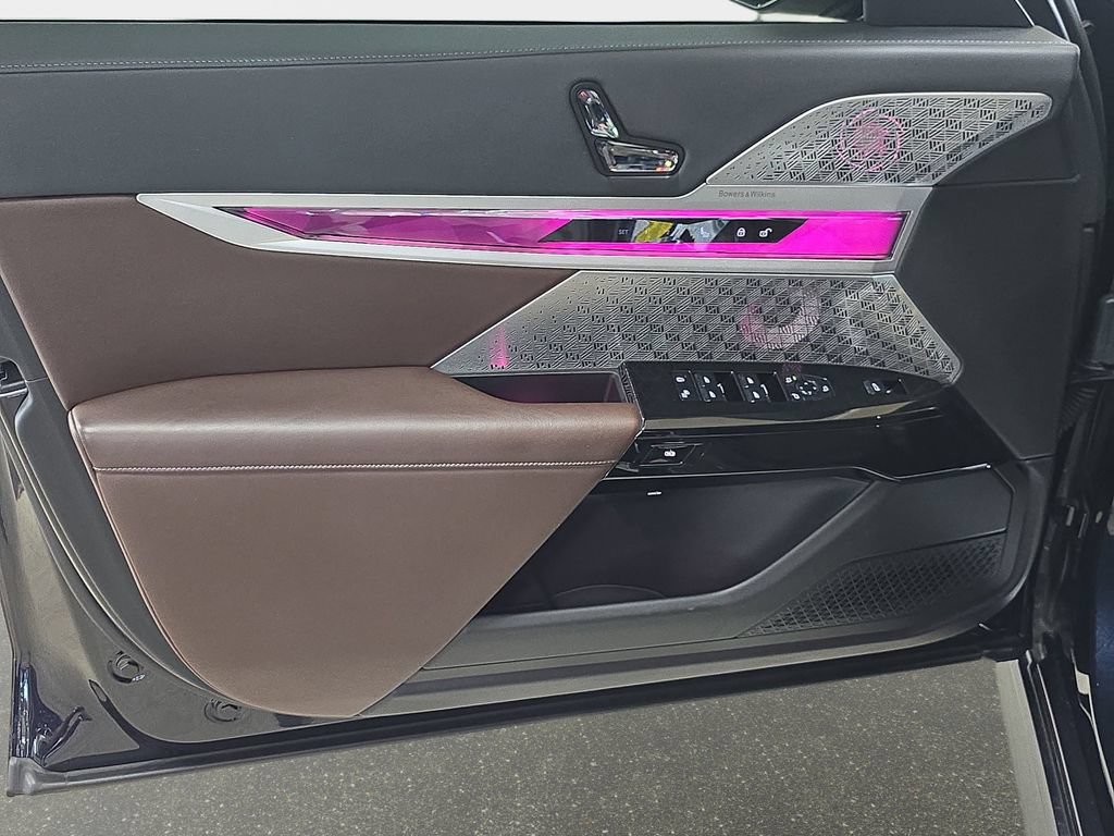 Certified 2023 BMW 740i RWD image 27